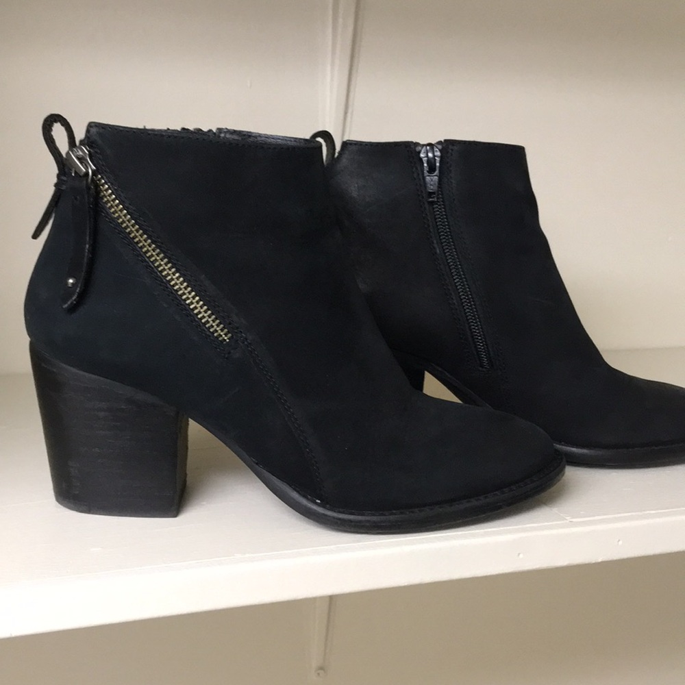 Blondo waterproof ankle boots